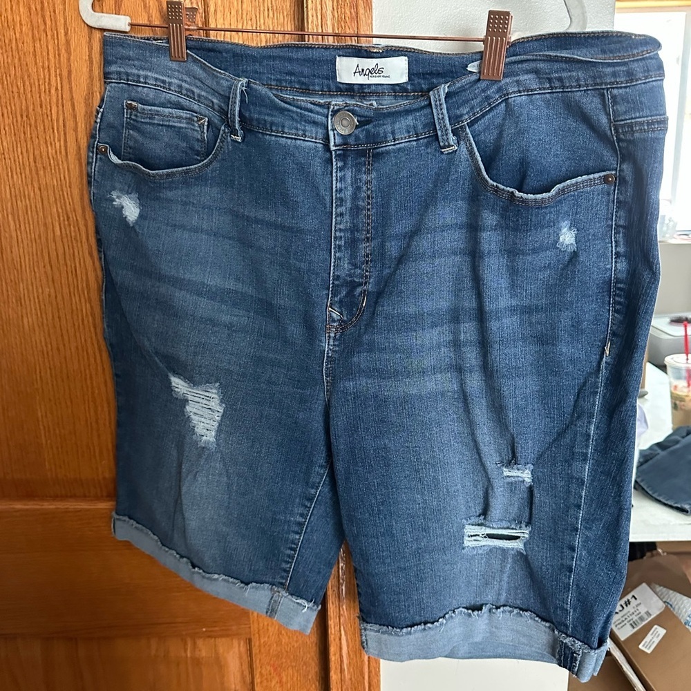 Women’s Plus Size 18 Distressed Denim Shorts Cuffed Stretch Blue Casual Summer